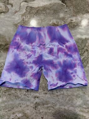 Women’s Purple Tie-Dye Booty Scrunch Shorts